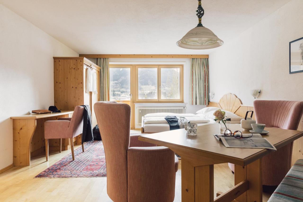 Hotel Jaegerhof Zams Eksteriør bilde