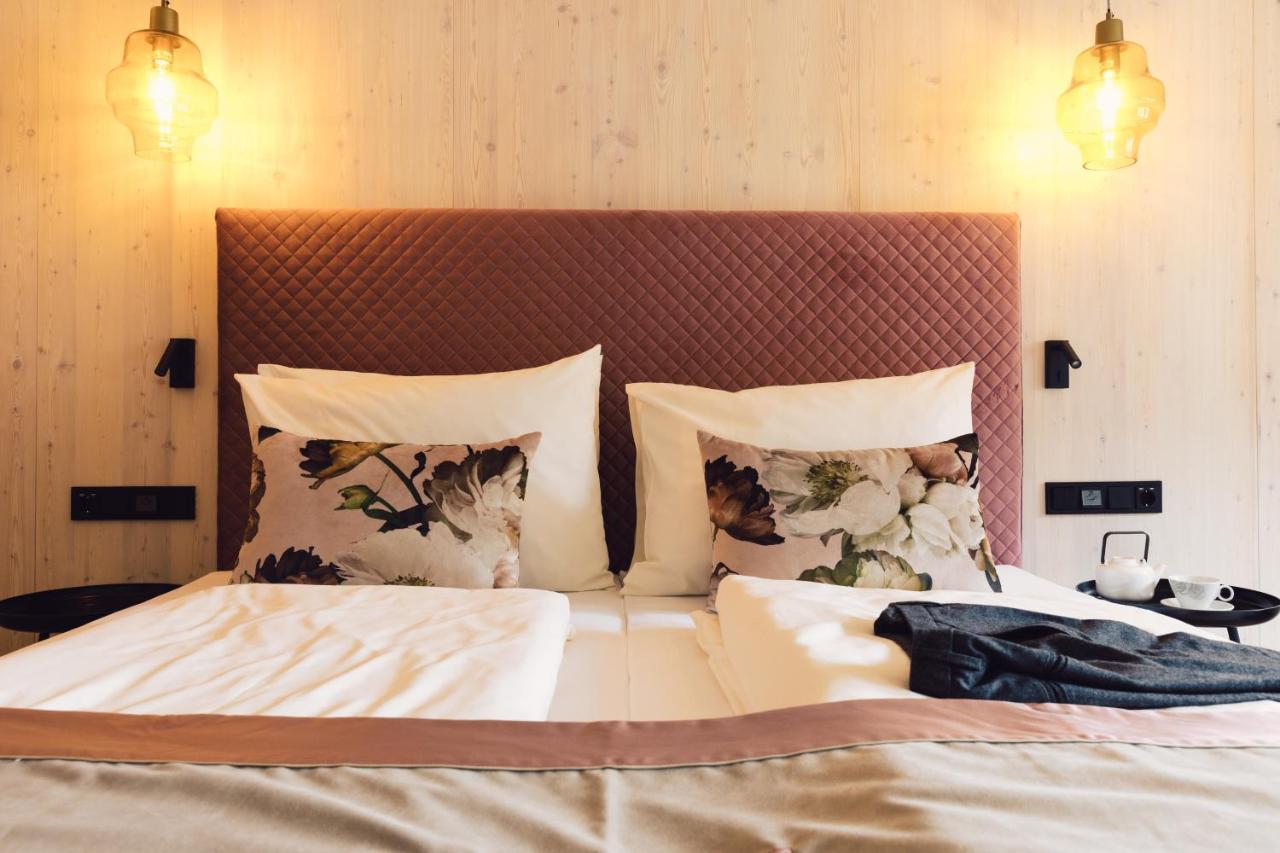 Hotel Jaegerhof Zams Eksteriør bilde