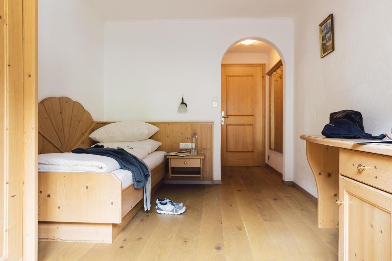 Hotel Jaegerhof Zams Eksteriør bilde