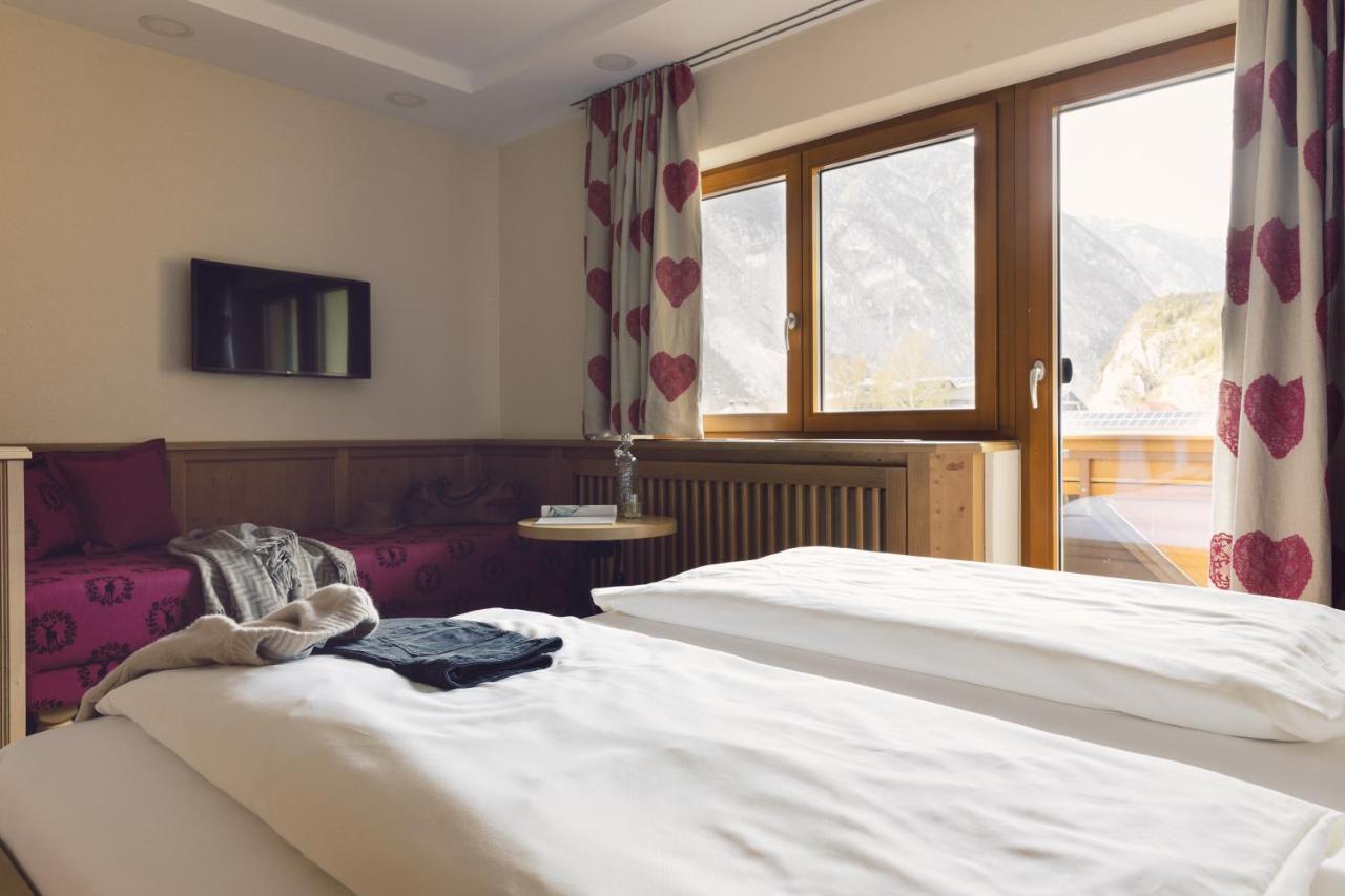 Hotel Jaegerhof Zams Eksteriør bilde
