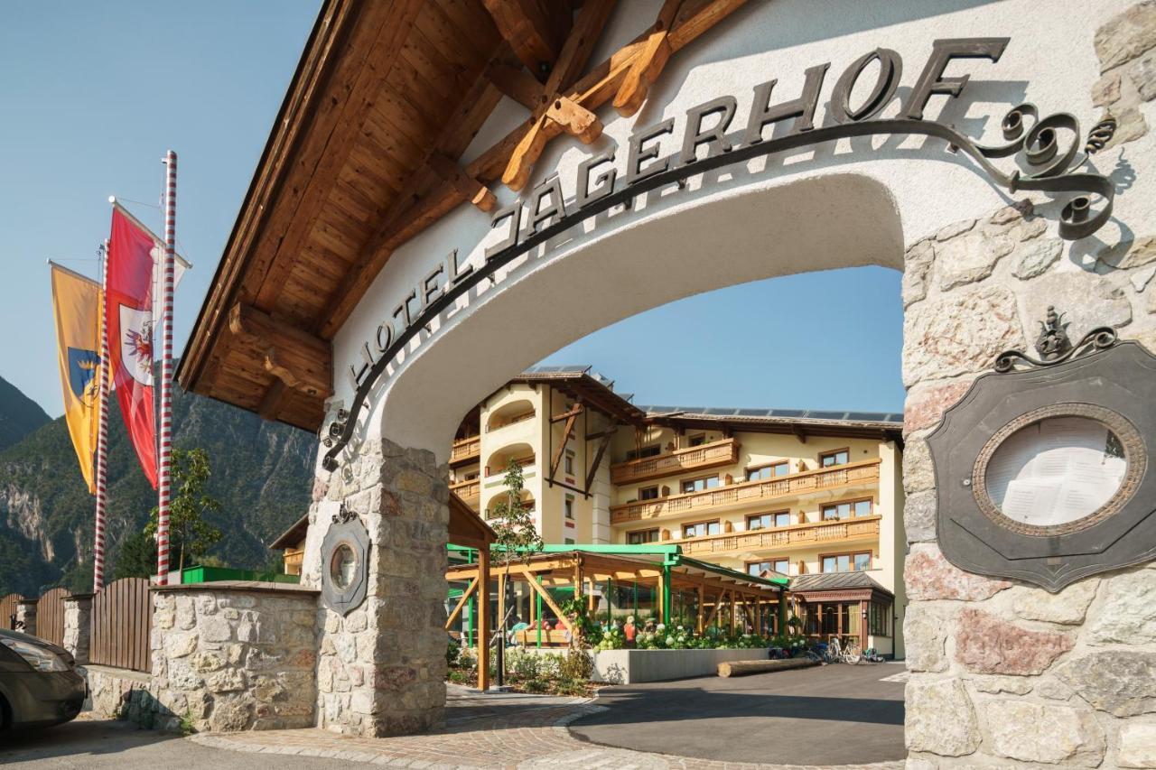 Hotel Jaegerhof Zams Eksteriør bilde
